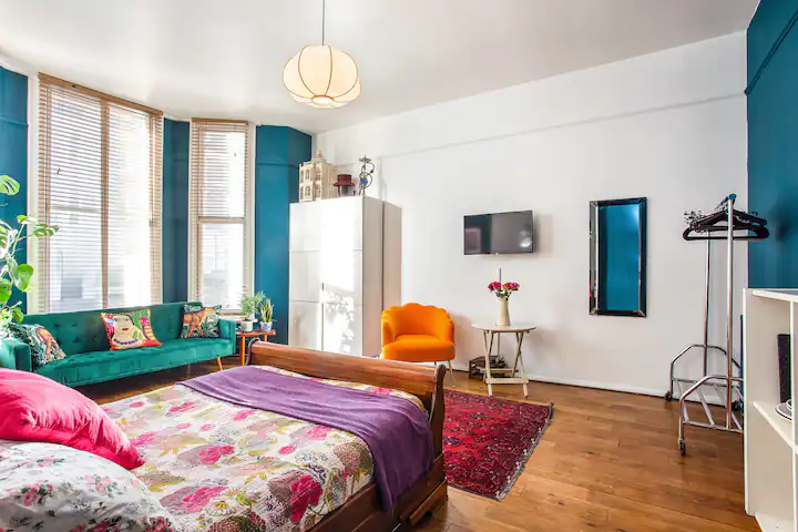 Family-Friendly Apartment in Kensington 2